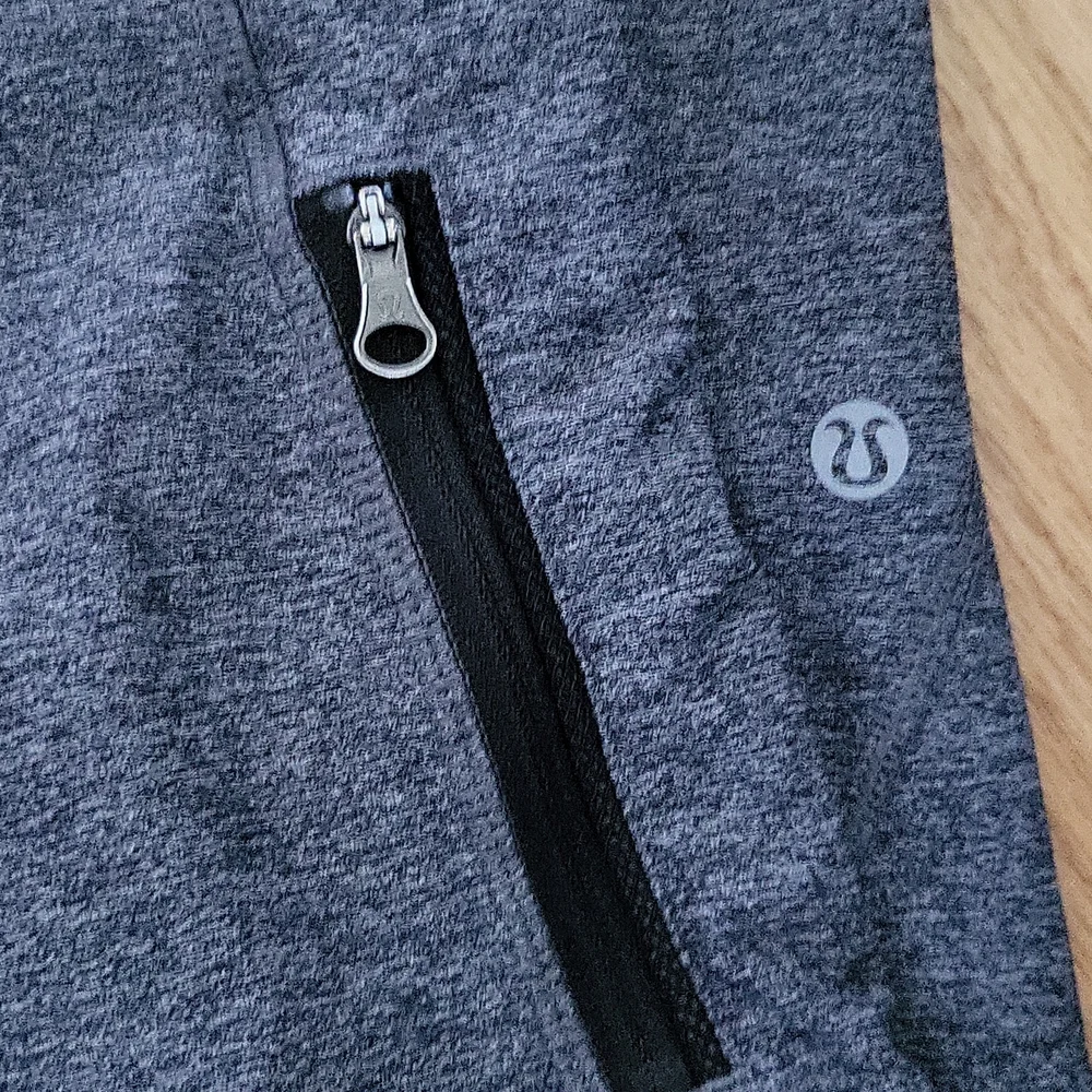 Lululemon pink gray legging - Picture 2 of 3